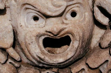 Máscara trágica, del teatro